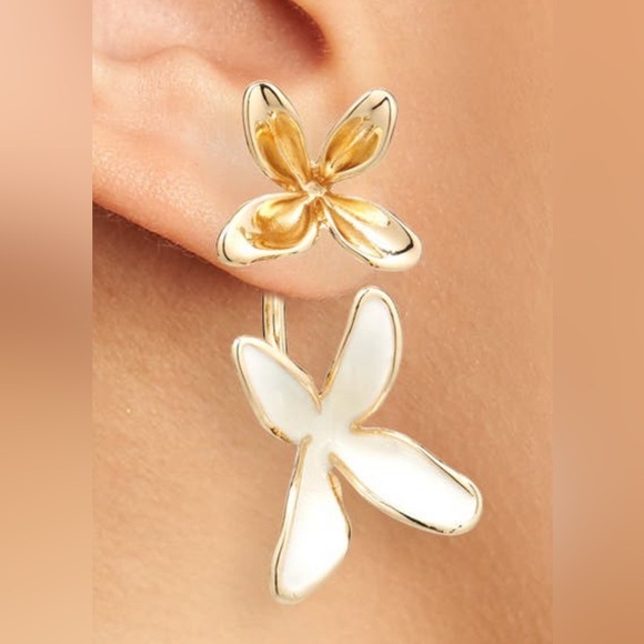 Enamel Flower Jacket white & gold Earrings - Picture 2 of 3